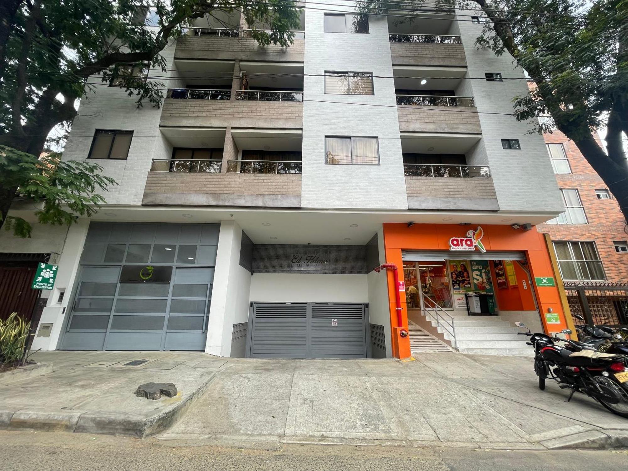 Edificio Helena Apartment Medellin Exterior photo